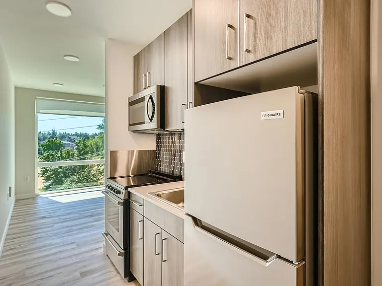Welcome to AV Lofts! Beautiful views plus in-unit laundry! Up to 8 weeks free! — Photo 46
