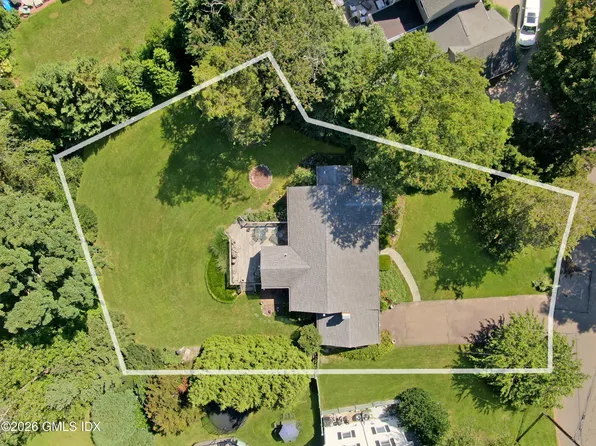 5 Old Wagon Rd, Old Greenwich, CT 06870
