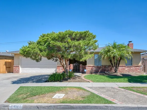 2421 E Saginaw Way, Fresno, CA 93726