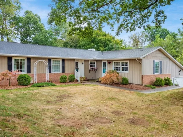 3960 Dorothy Dr, Zanesville, OH 43701