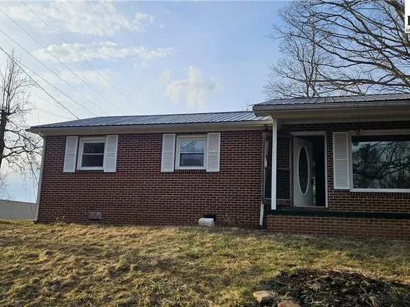 183 Maple Road, Spruce Pine, NC 28777