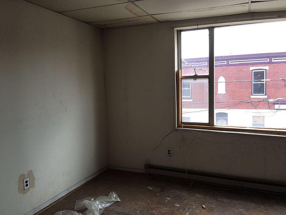 1st image of 1546-1548 S 18th St