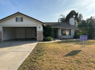 5345 W Sunnyside Ct, Visalia, CA 93277