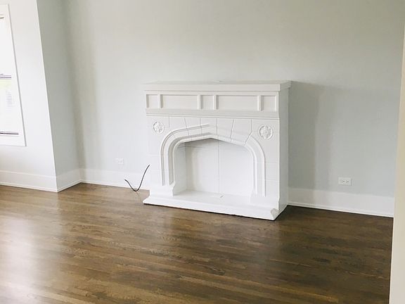 3rd image of 5729 N Christiana Ave #2
