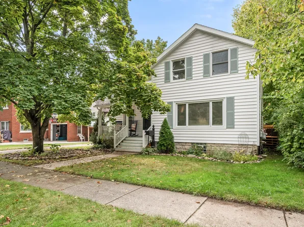 414 N Jefferson St, Lowell, MI 49331