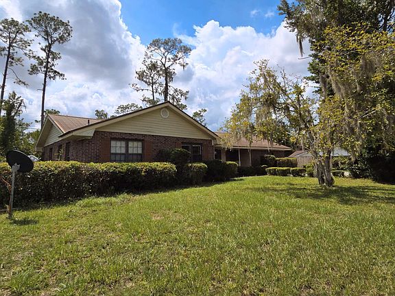 2nd image of 1017 PINEVIEW Circle SW