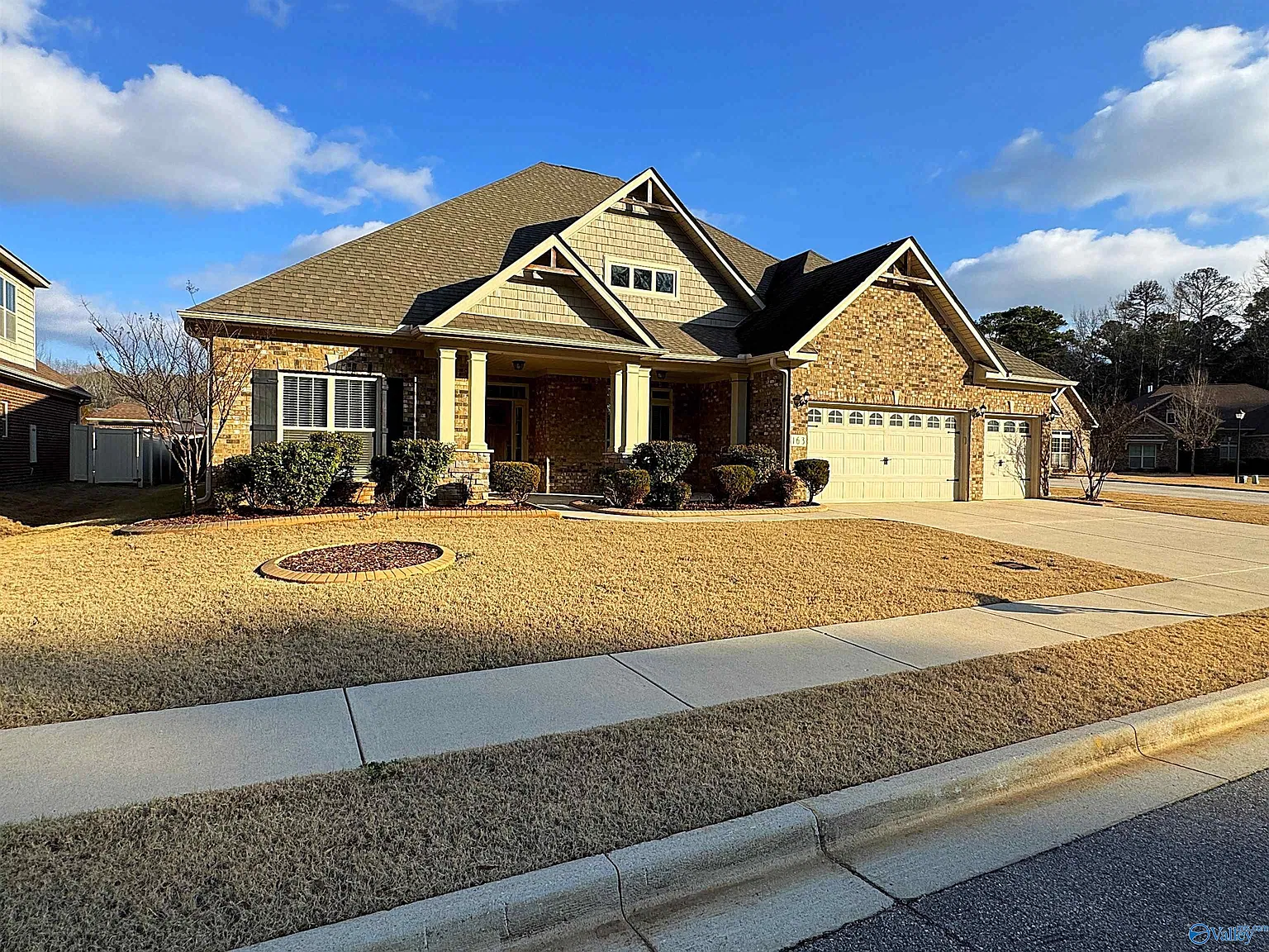 5 bed, 4.5 bath, 3601 sqft, $2,750 — Photo 3