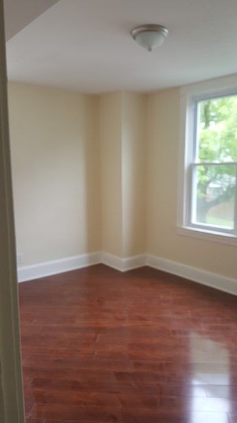 2nd image of 3064 Mayfield Ave