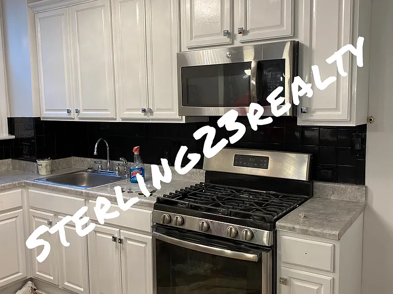 32-58 30th St #2R — Photo 3