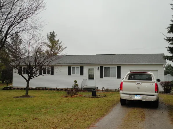 5611 Fairgrove Rd, Fairgrove, MI 48733