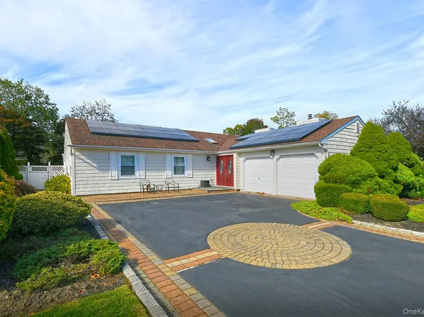 22 Apple Blossom Lane, East Patchogue, NY 11772