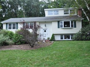 60 Hurlburt St, Glastonbury, CT 06033