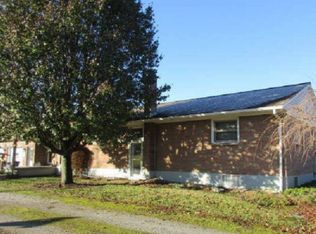 661 Maple Springs Rd, Hollsopple, PA 15935