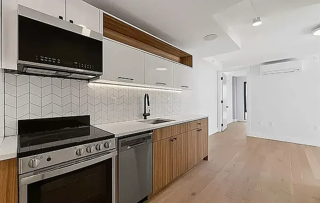 Rented by REAL New York | media 42