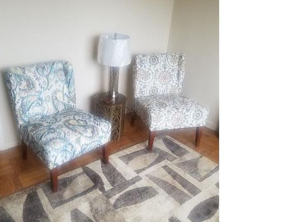5th image of 810 Rockdale Dr