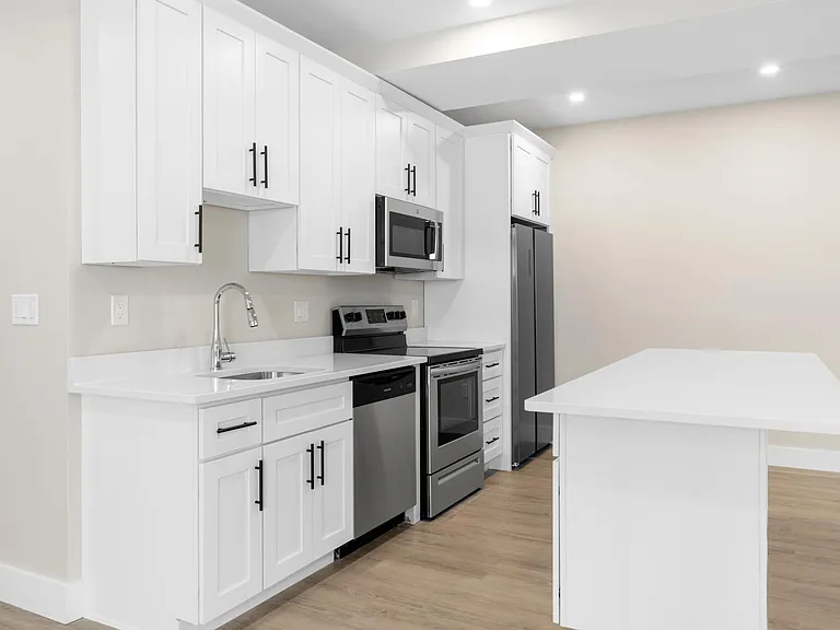 135 Harrishof St #2 — Photo 3