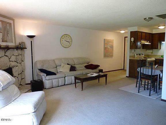 3rd image of 2455 NW Jetty Ave #3