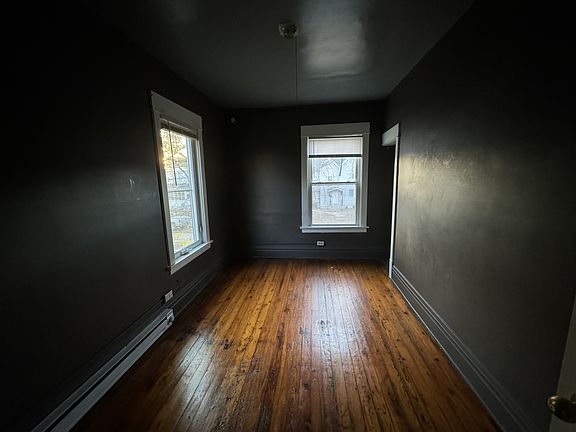 3rd image of 2634 Colfax Ave N