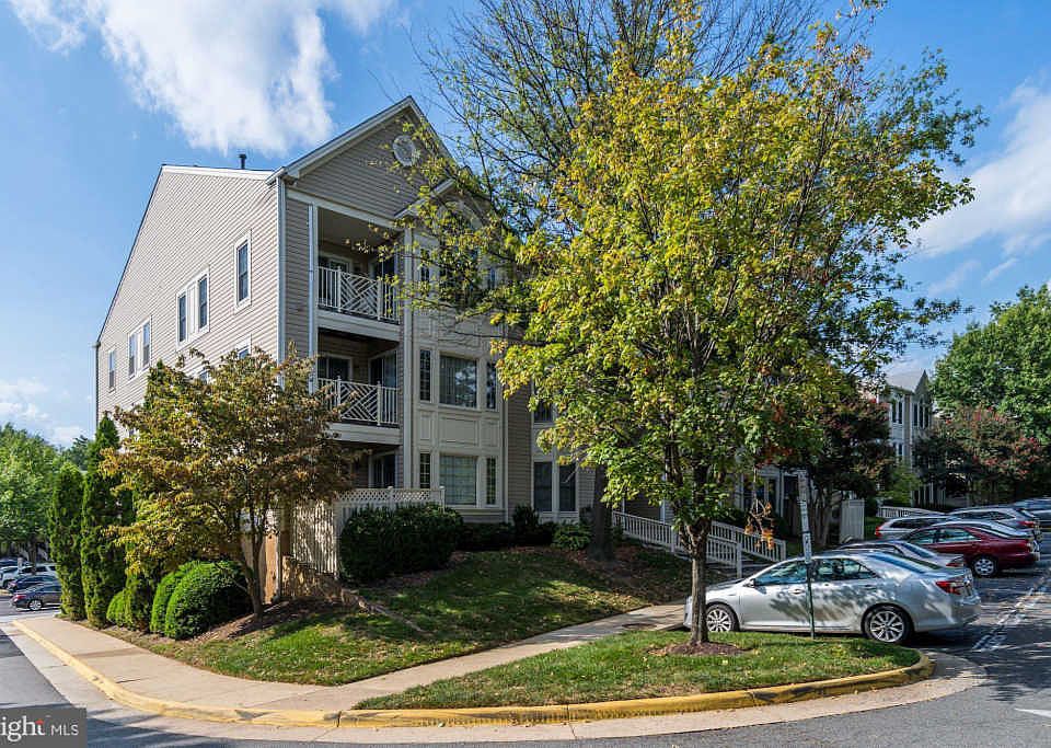1st image of 12209 Fairfield House Dr APT 511A
