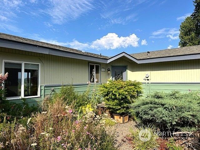 2nd image of 3418 NW Lakeness Road