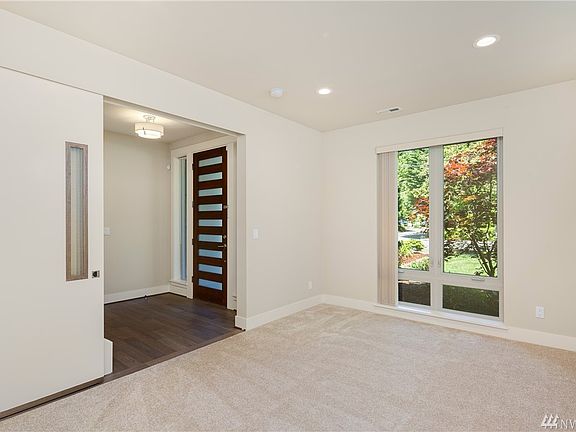Den on main floor can be used as 5th bedroom
