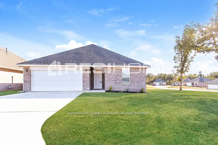 8030B Wesley Ave — Photo 1