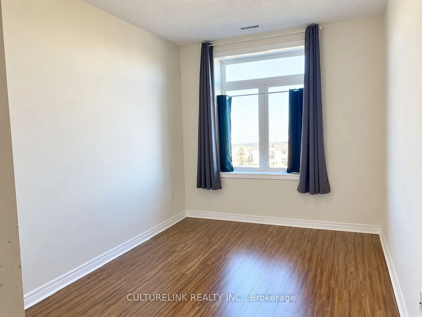 2 bed, $2,300 — Photo 4