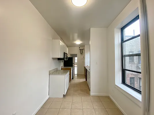 Rented by Hagstrom Management Inc | media 25