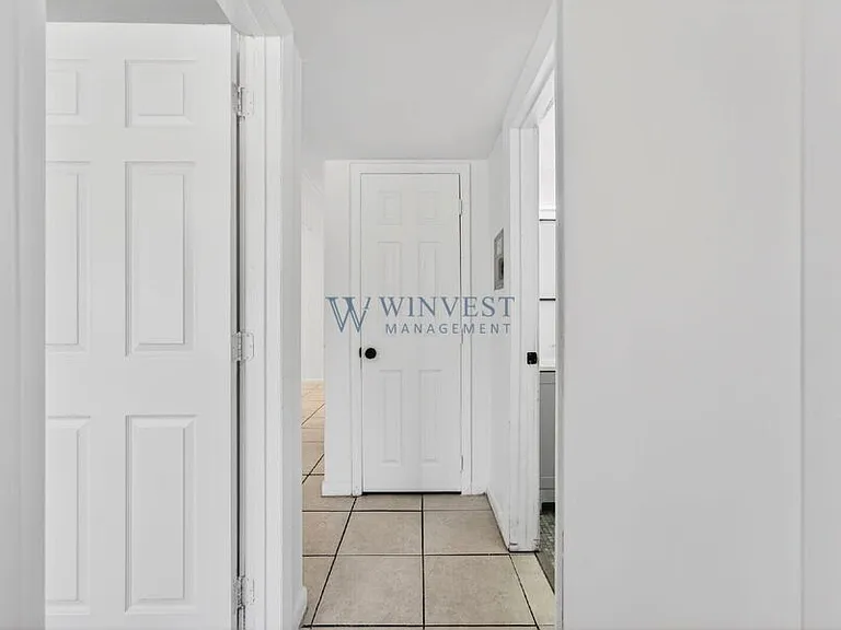 Presidential View Apartments — Photo 14