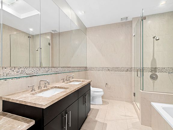 5th image of 325 5th Ave APT 40D