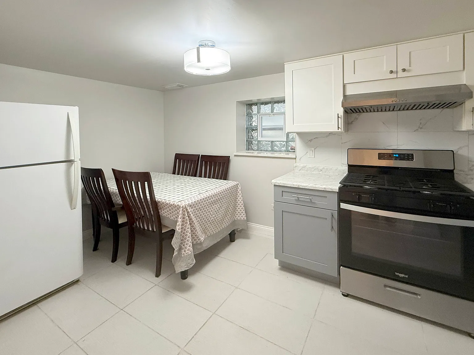 1 bed, 800 sqft, $1,000 — Photo 4