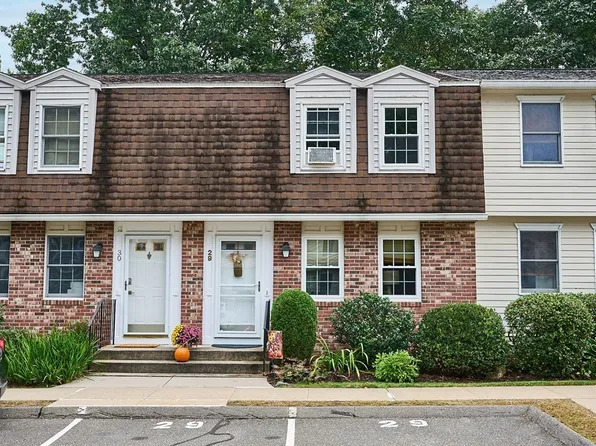 266 Grove St APT 29, Northampton, MA 01060