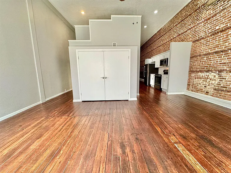 2309 Strand St #2D — Photo 10