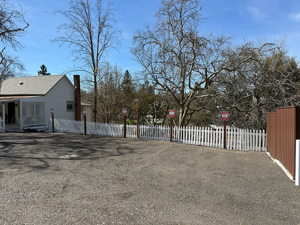 4107 Smallwood Ln