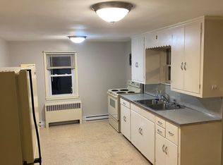 403 Middletown Rd APT B, Hummelstown, PA 17036