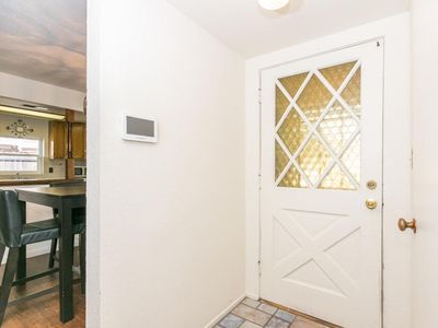 3832 E Austin Way, Fresno, CA, 93726