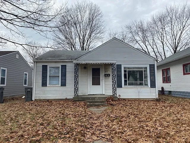 1016 N Rochester Ave photo 1