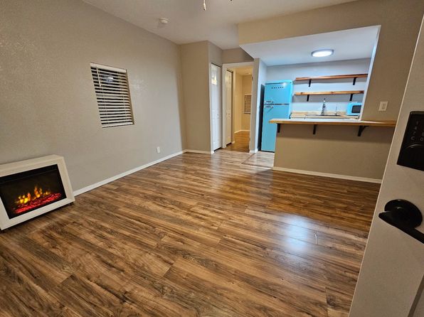 890 E Ash St #4