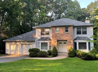 75 Moraine Rd, Morris Plains, NJ 07950