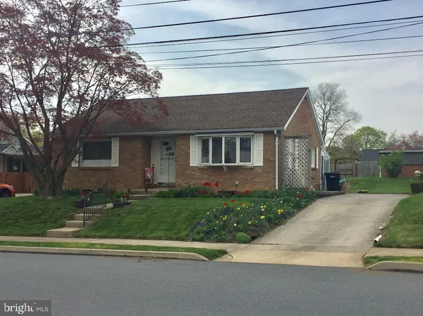 803 W Oak St, Palmyra, PA 17078