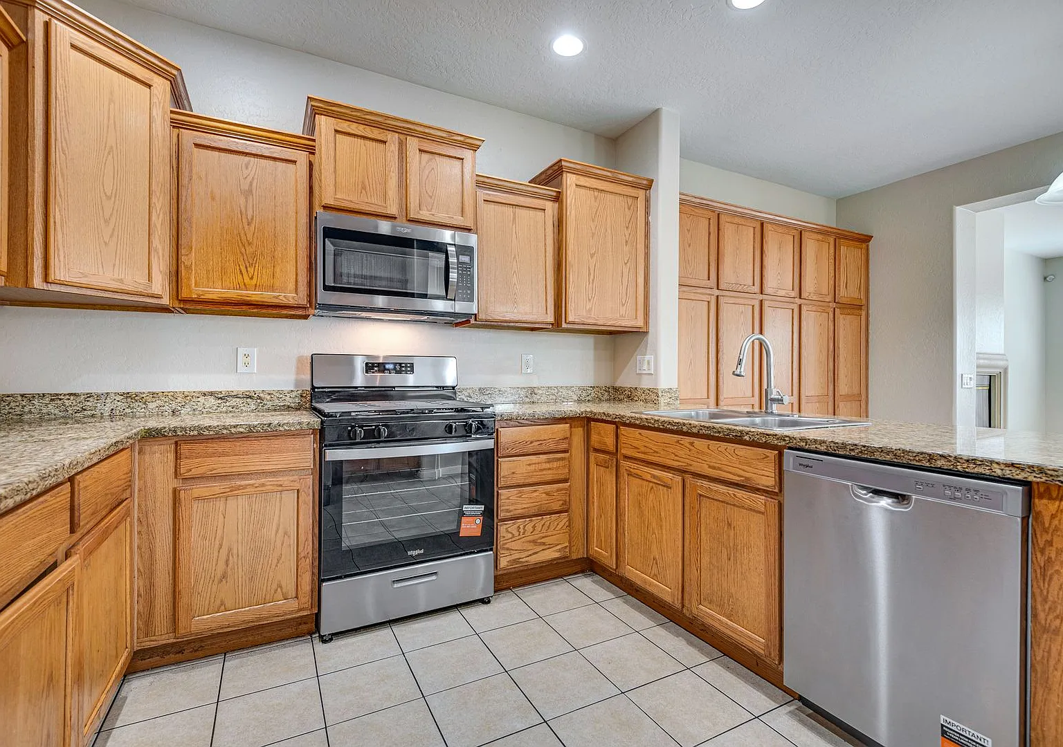Spacious 4-Bedroom Home with Open Living Areas in Stallion Mountain Golf Club Community — Photo 3