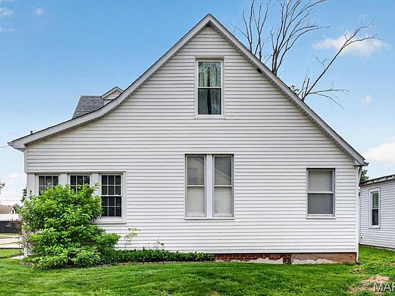 2nd image of 701 Hecker St