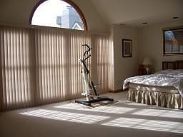 Large Sunny Masterbd w/designer windows