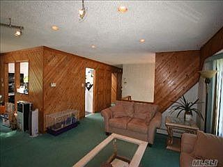 2nd image of 625 6th Ave W