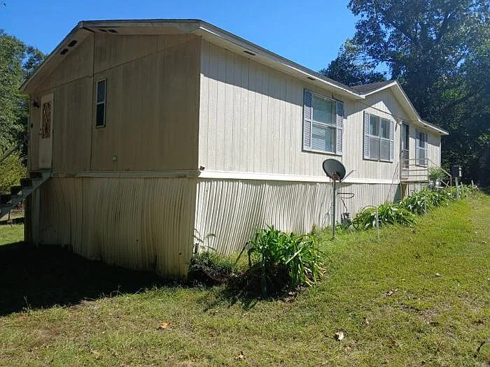 3 bed, 2.0 bath, $1,100 — Photo 2