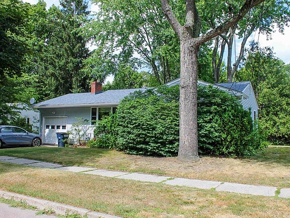 2nd image of 163 Pleasant Avenue