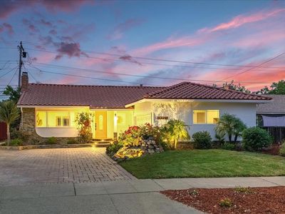 7669 Rainbow Dr, Cupertino, CA, 95014