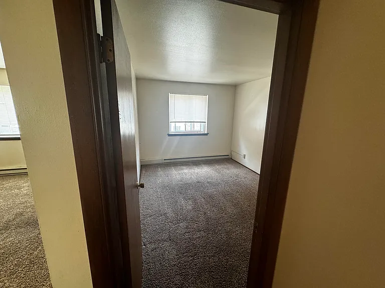 Candlelight Apartments — Photo 9