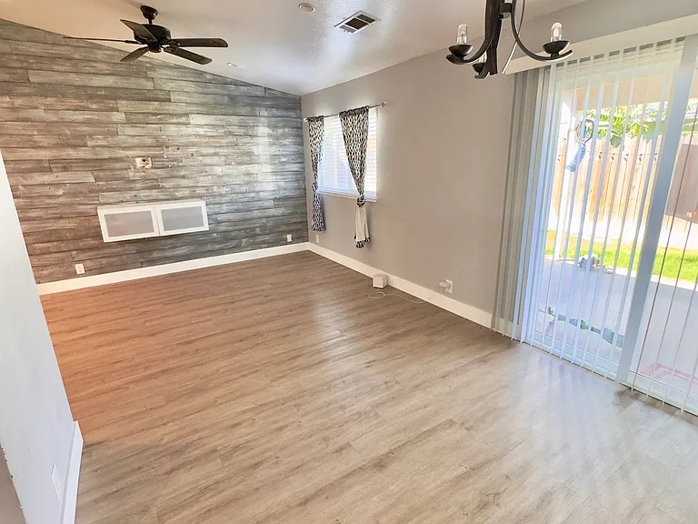 1071 English Ave — Photo 6