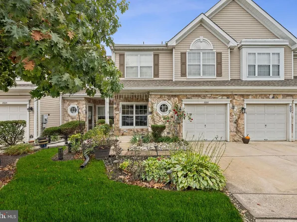 8006 Normandy Dr, Mount Laurel, NJ 08054